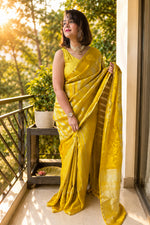 Load image into Gallery viewer, Razia Begum